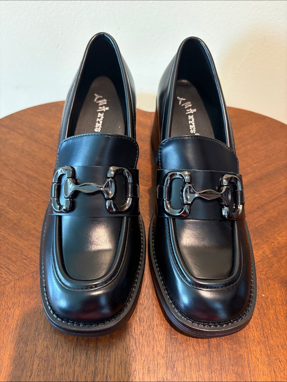 TMA eyes  shoes  women’s heeled loafers  Horsebit Loafers
Leather black 2.5”heel